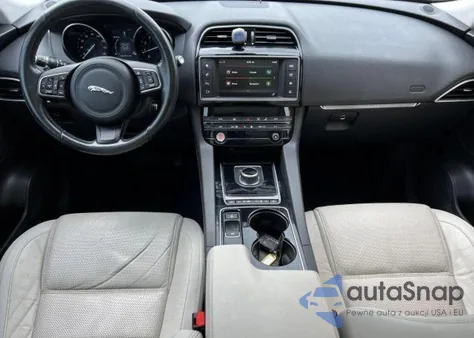 2017 Jaguar F-Pace Prestige z USA, uszkodzony, nr VIN SADCK2BV2HA077734